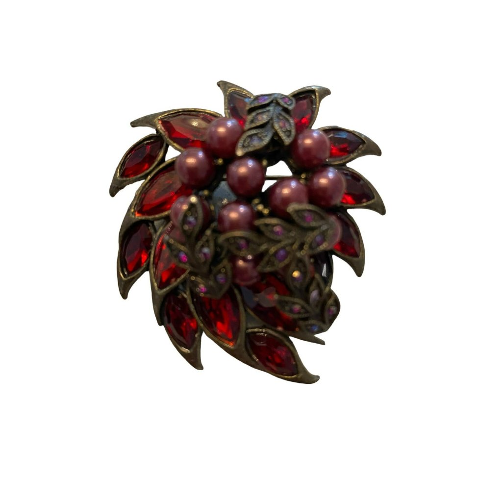 Vintage Laila Rowe Red Brooch 18$